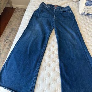 MOTHER Tomcat Roller jeans in sweet lime. Very gently used.  Size 32.